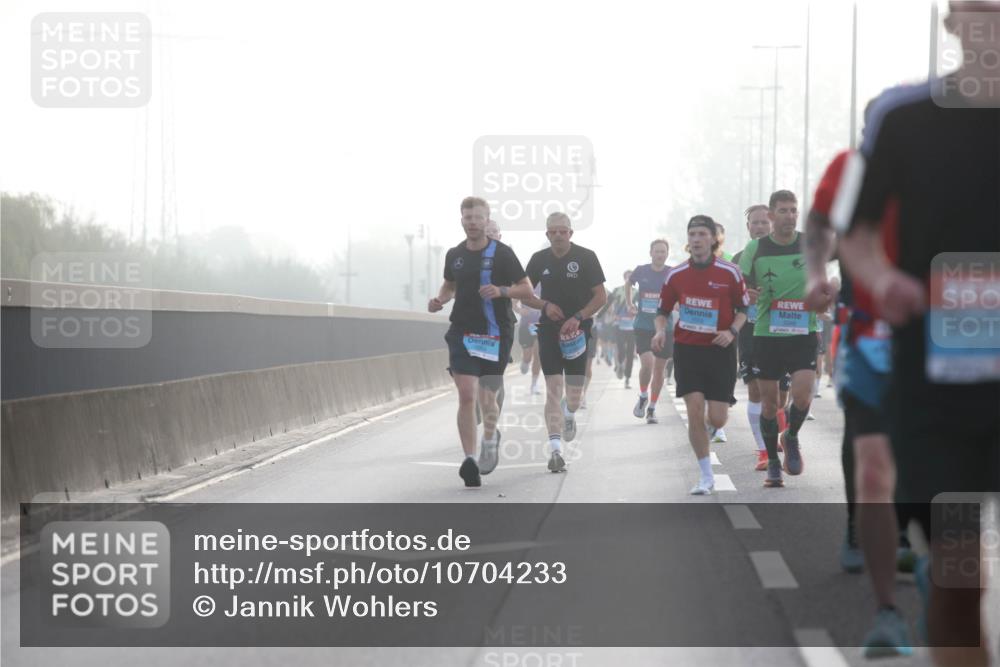 03.10.2026 - Köhlbrandbrückenlauf Jannik Wohlers http://msf.ph/oto/10704233 03.10.2026 09:14:05 Position 3 1264 meine-sportfotos.de