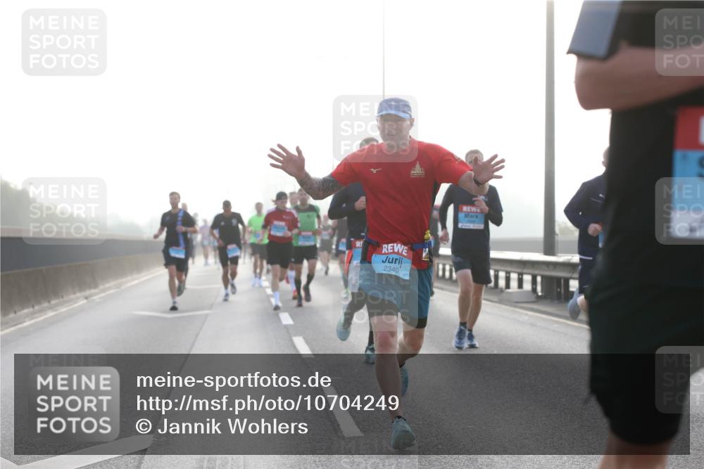 03.10.2026 - Köhlbrandbrückenlauf Jannik Wohlers http://msf.ph/oto/10704249 03.10.2026 09:14:07 Position 3 2340 meine-sportfotos.de