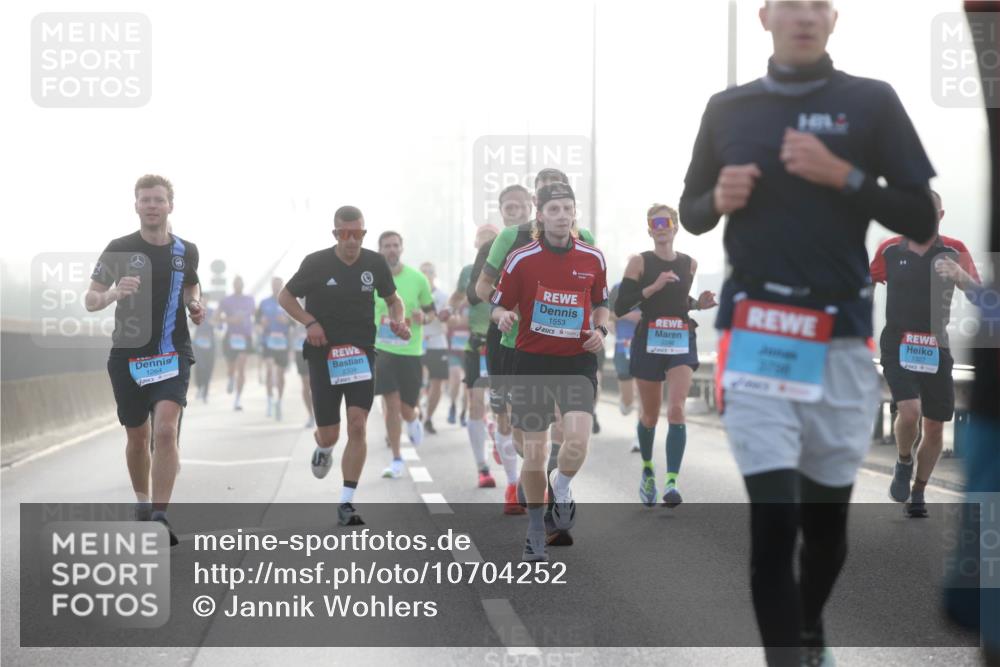 03.10.2026 - Köhlbrandbrückenlauf Jannik Wohlers http://msf.ph/oto/10704252 03.10.2026 09:14:08 Position 3 1264, 2309, 1553, 1327 meine-sportfotos.de