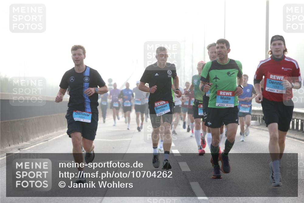 03.10.2026 - Köhlbrandbrückenlauf Jannik Wohlers http://msf.ph/oto/10704262 03.10.2026 09:14:09 Position 3 1264, 2309, 2048, 4, 1553 meine-sportfotos.de