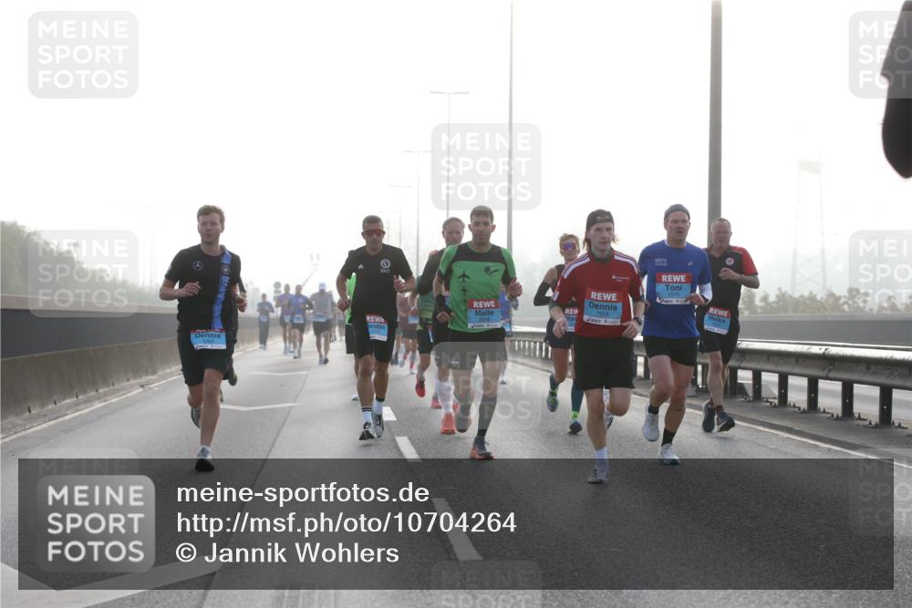 03.10.2026 - Köhlbrandbrückenlauf Jannik Wohlers http://msf.ph/oto/10704264 03.10.2026 09:14:10 Position 3 1553, 1515 meine-sportfotos.de