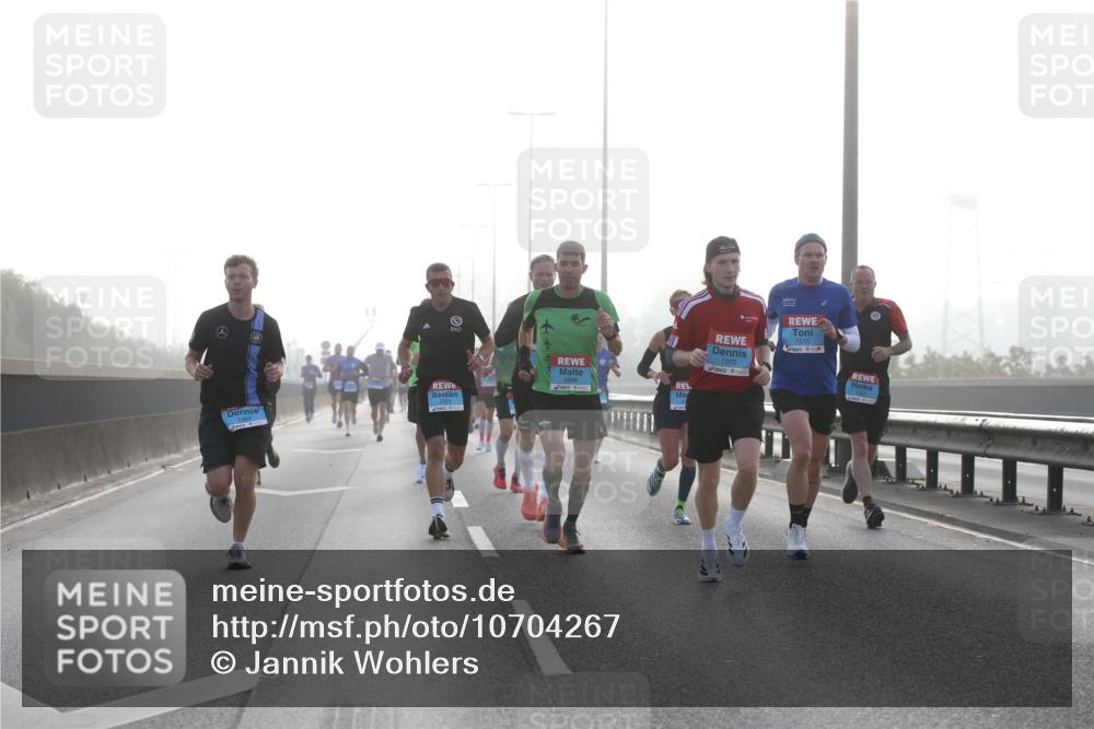 03.10.2026 - Köhlbrandbrückenlauf Jannik Wohlers http://msf.ph/oto/10704267 03.10.2026 09:14:10 Position 3 2048, 1553, 1515 meine-sportfotos.de