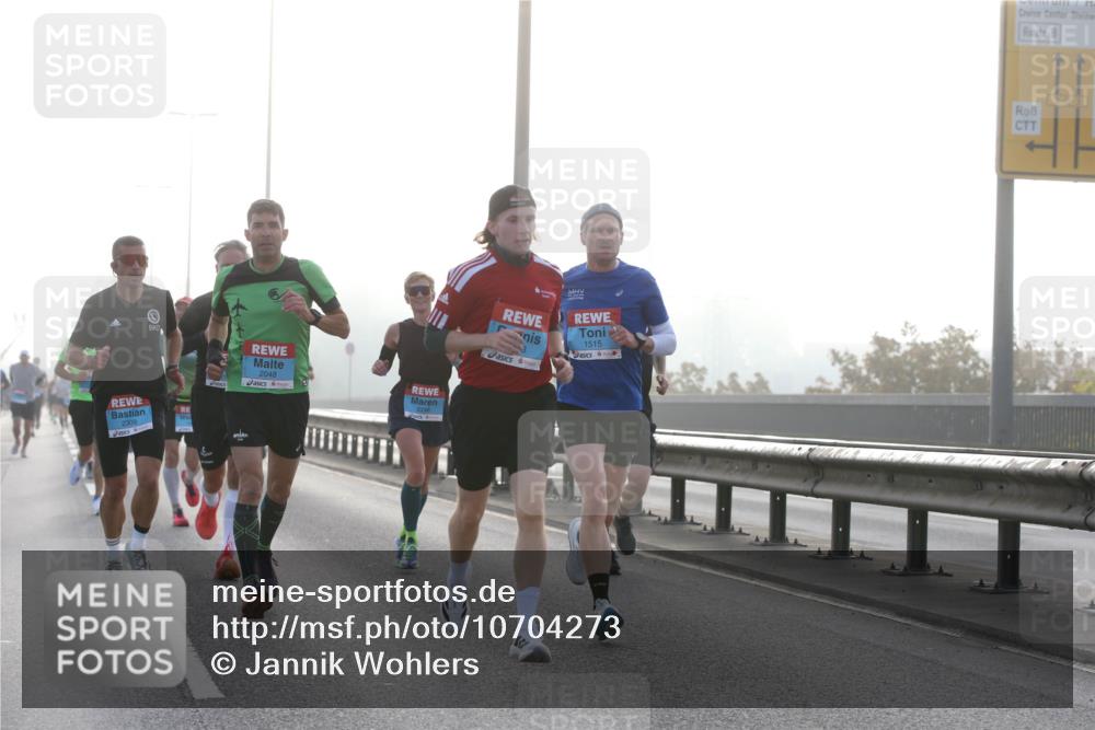 03.10.2026 - Köhlbrandbrückenlauf Jannik Wohlers http://msf.ph/oto/10704273 03.10.2026 09:14:11 Position 3 2048, 1515 meine-sportfotos.de