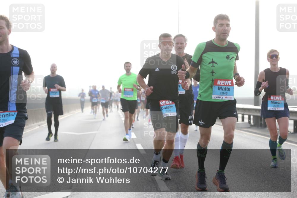 03.10.2026 - Köhlbrandbrückenlauf Jannik Wohlers http://msf.ph/oto/10704277 03.10.2026 09:14:12 Position 3 1264, 2309, 2025, 2048, 2246 meine-sportfotos.de