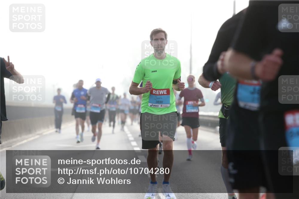 03.10.2026 - Köhlbrandbrückenlauf Jannik Wohlers http://msf.ph/oto/10704280 03.10.2026 09:14:13 Position 3 3830 meine-sportfotos.de