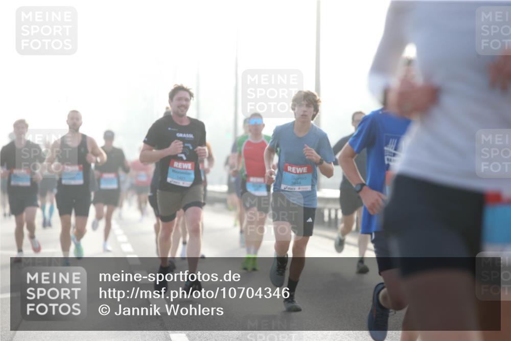 03.10.2026 - Köhlbrandbrückenlauf Jannik Wohlers http://msf.ph/oto/10704346 03.10.2026 09:14:28 Position 3 3844 meine-sportfotos.de