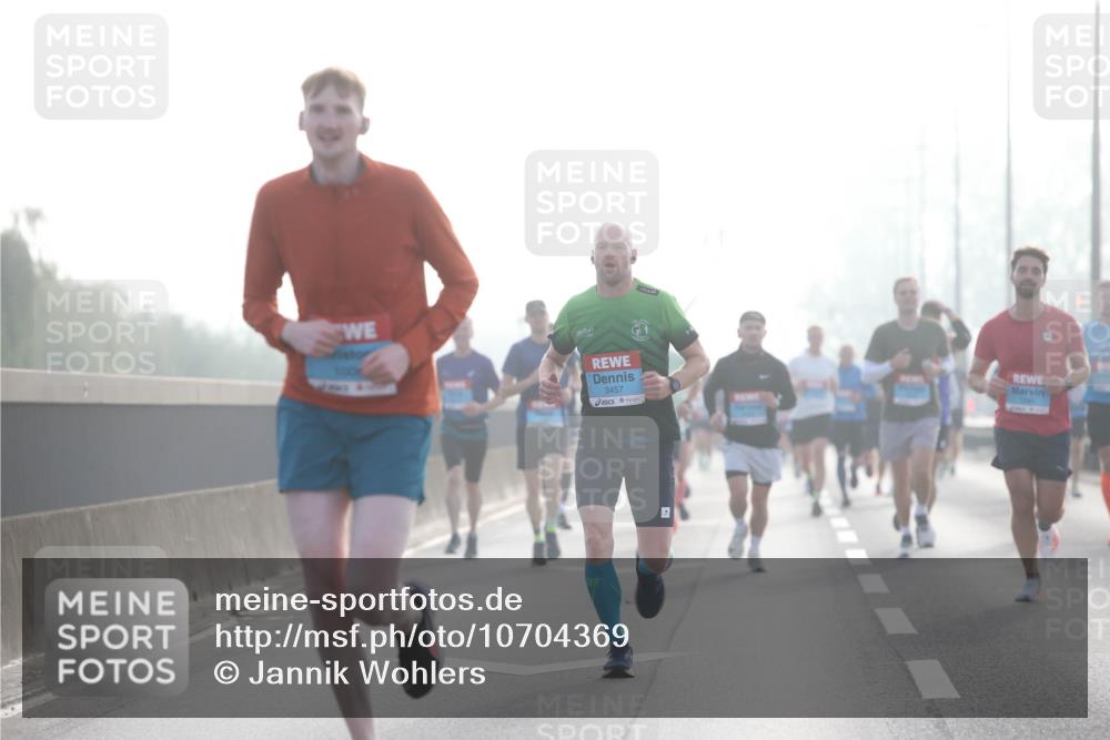 03.10.2026 - Köhlbrandbrückenlauf Jannik Wohlers http://msf.ph/oto/10704369 03.10.2026 09:14:37 Position 3 3457 meine-sportfotos.de