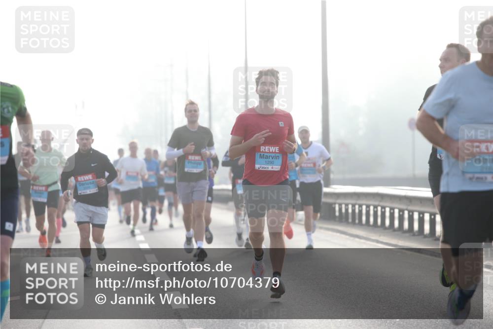 03.10.2026 - Köhlbrandbrückenlauf Jannik Wohlers http://msf.ph/oto/10704379 03.10.2026 09:14:40 Position 3 1290, 216 meine-sportfotos.de