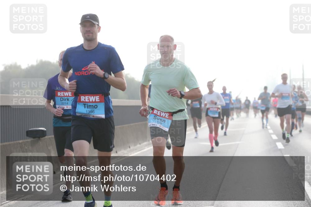 03.10.2026 - Köhlbrandbrückenlauf Jannik Wohlers http://msf.ph/oto/10704402 03.10.2026 09:14:47 Position 3 2214, 1396, 1196, 60 meine-sportfotos.de