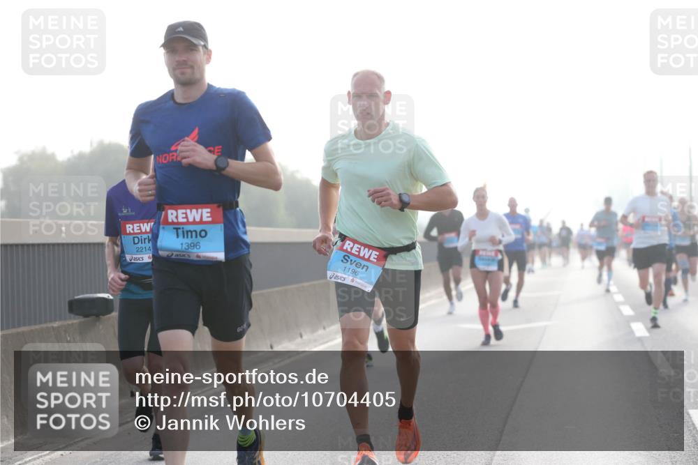 03.10.2026 - Köhlbrandbrückenlauf Jannik Wohlers http://msf.ph/oto/10704405 03.10.2026 09:14:47 Position 3 2214, 1396, 1196 meine-sportfotos.de