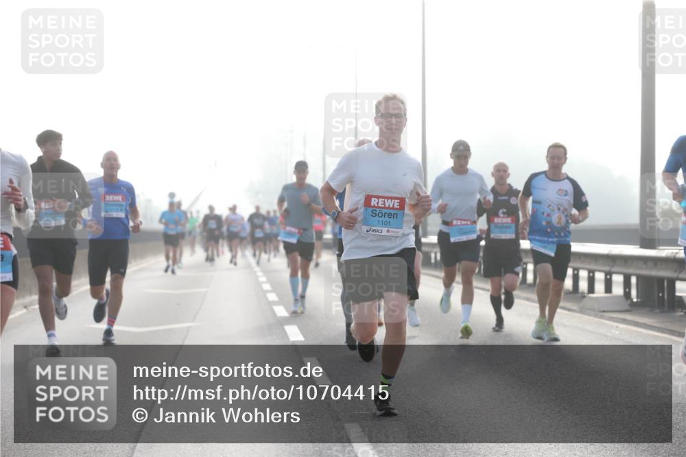 03.10.2026 - Köhlbrandbrückenlauf Jannik Wohlers http://msf.ph/oto/10704415 03.10.2026 09:14:50 Position 3 1101 meine-sportfotos.de