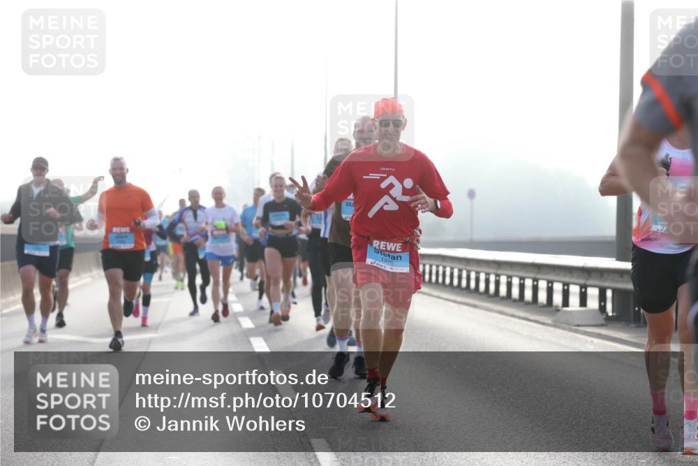 03.10.2026 - Köhlbrandbrückenlauf Jannik Wohlers http://msf.ph/oto/10704512 03.10.2026 09:15:20 Position 3 1370 meine-sportfotos.de