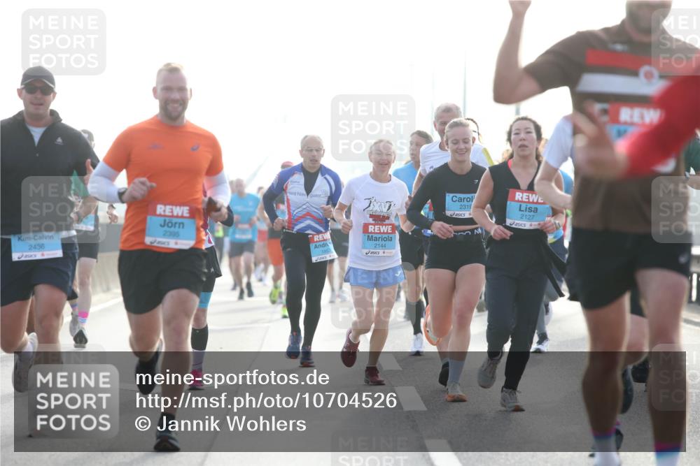 03.10.2026 - Köhlbrandbrückenlauf Jannik Wohlers http://msf.ph/oto/10704526 03.10.2026 09:15:21 Position 3 2436, 2396, 1953, 2144, 2319, 2127 meine-sportfotos.de