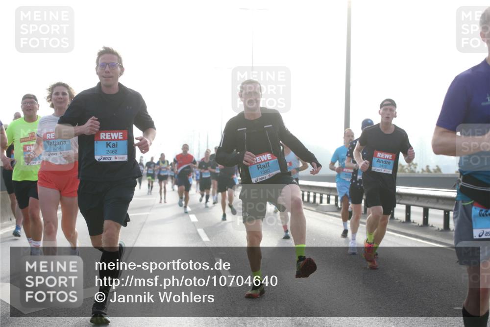 03.10.2026 - Köhlbrandbrückenlauf Jannik Wohlers http://msf.ph/oto/10704640 03.10.2026 09:15:39 Position 3 2014, 2462, 1320, 2410 meine-sportfotos.de