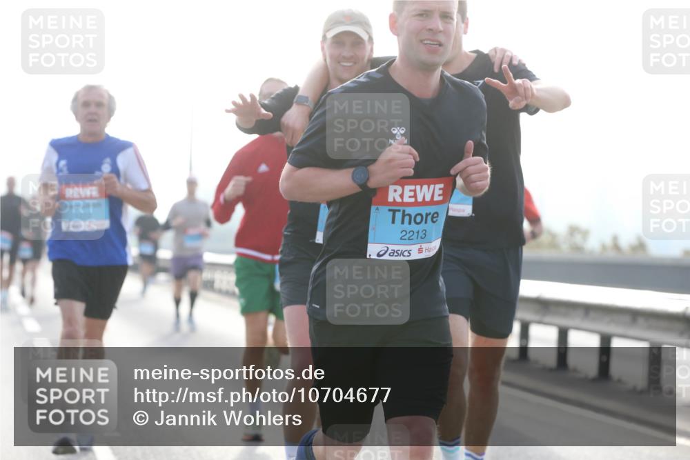 03.10.2026 - Köhlbrandbrückenlauf Jannik Wohlers http://msf.ph/oto/10704677 03.10.2026 09:15:46 Position 3 2213 meine-sportfotos.de