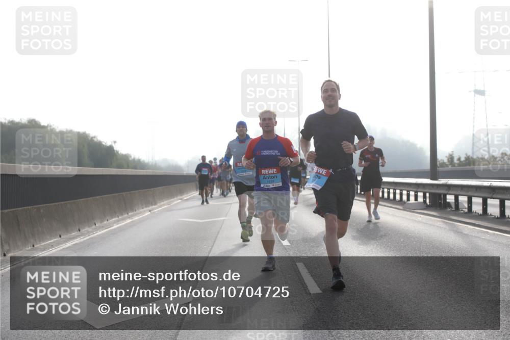 03.10.2026 - Köhlbrandbrückenlauf Jannik Wohlers http://msf.ph/oto/10704725 03.10.2026 09:16:03 Position 3 1833 meine-sportfotos.de