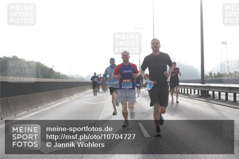03.10.2026 - Köhlbrandbrückenlauf Jannik Wohlers http://msf.ph/oto/10704727 03.10.2026 09:16:03 Position 3 1833 meine-sportfotos.de