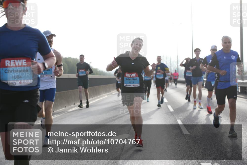 03.10.2026 - Köhlbrandbrückenlauf Jannik Wohlers http://msf.ph/oto/10704767 03.10.2026 09:16:20 Position 3 1084, 00, 2274 meine-sportfotos.de
