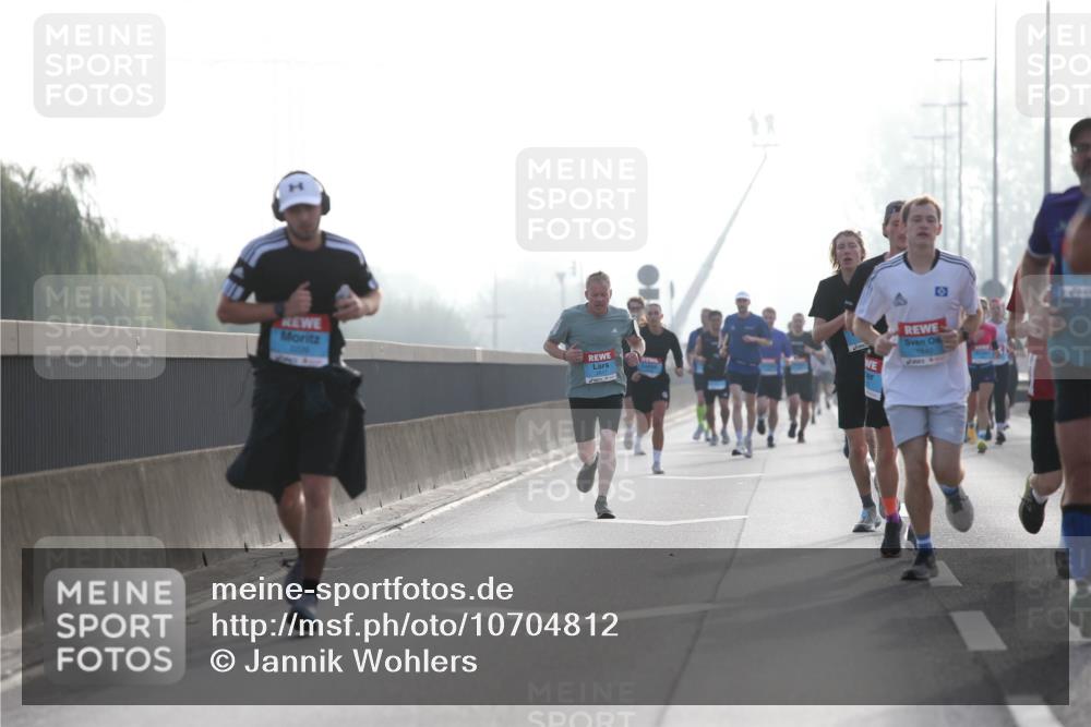 03.10.2026 - Köhlbrandbrückenlauf Jannik Wohlers http://msf.ph/oto/10704812 03.10.2026 09:16:32 Position 3 2617, 0 meine-sportfotos.de