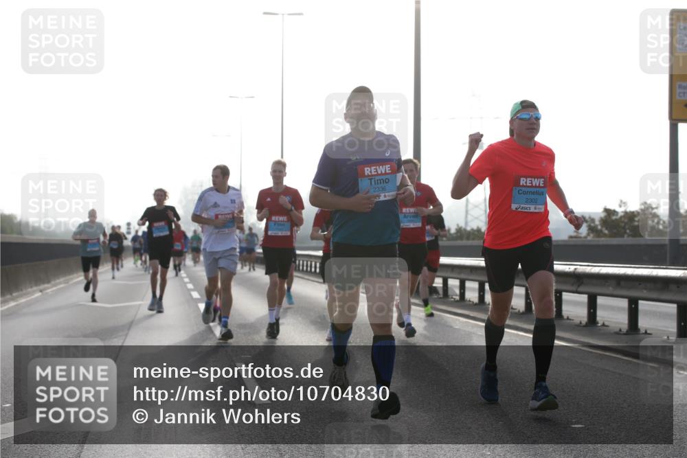 03.10.2026 - Köhlbrandbrückenlauf Jannik Wohlers http://msf.ph/oto/10704830 03.10.2026 09:16:36 Position 3 2336, 2302, 26 meine-sportfotos.de