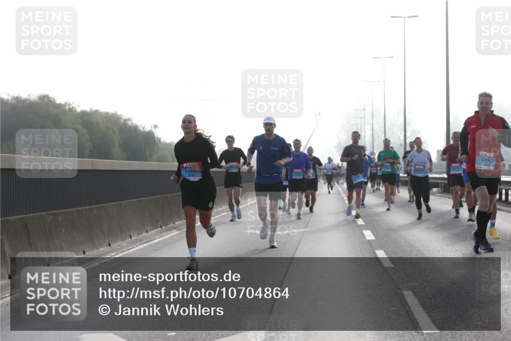 03.10.2026 - Köhlbrandbrückenlauf Jannik Wohlers http://msf.ph/oto/10704864 03.10.2026 09:16:45 Position 3 1080 meine-sportfotos.de