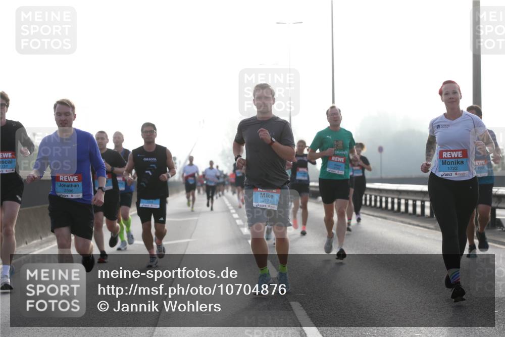 03.10.2026 - Köhlbrandbrückenlauf Jannik Wohlers http://msf.ph/oto/10704876 03.10.2026 09:16:51 Position 3 1127, 2306, 2173, 1722 meine-sportfotos.de