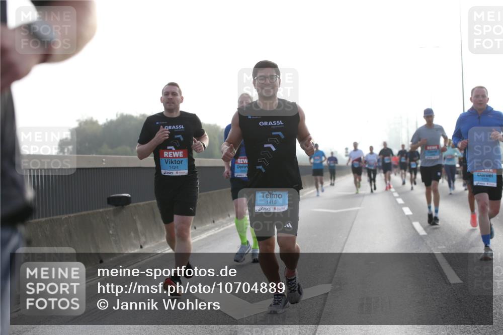 03.10.2026 - Köhlbrandbrückenlauf Jannik Wohlers http://msf.ph/oto/10704889 03.10.2026 09:16:54 Position 3 1424, 1418, 1770 meine-sportfotos.de