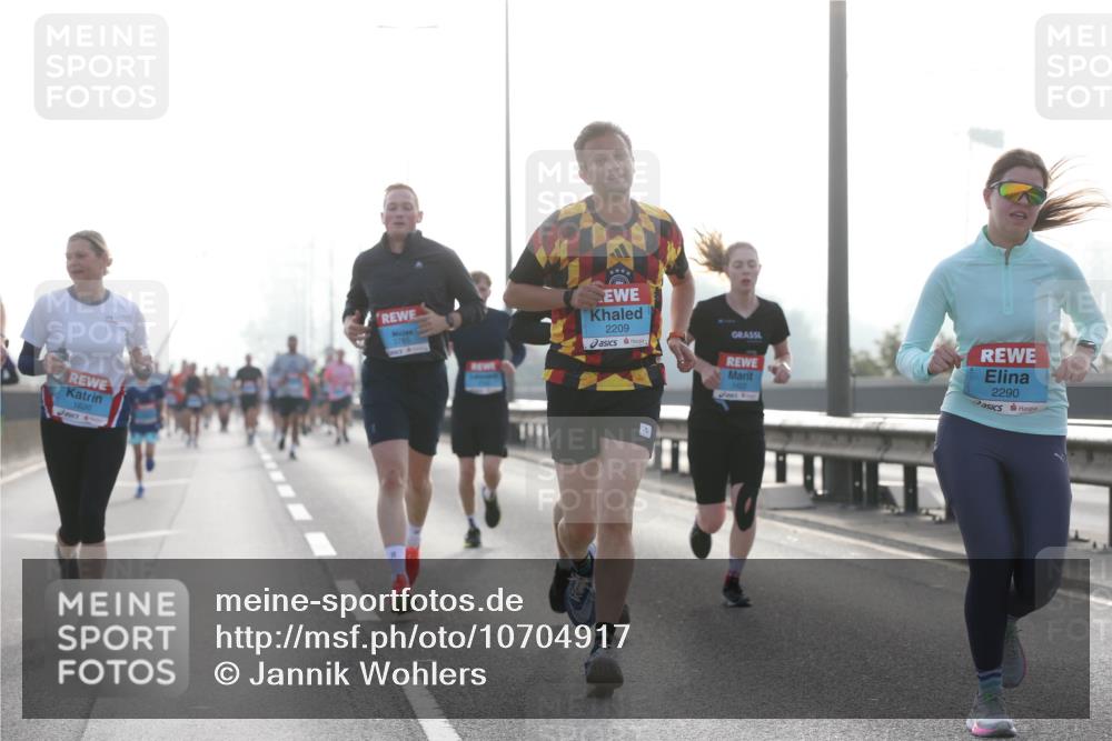 03.10.2026 - Köhlbrandbrückenlauf Jannik Wohlers http://msf.ph/oto/10704917 03.10.2026 09:17:02 Position 3 1620, 2209, 1422, 2290 meine-sportfotos.de