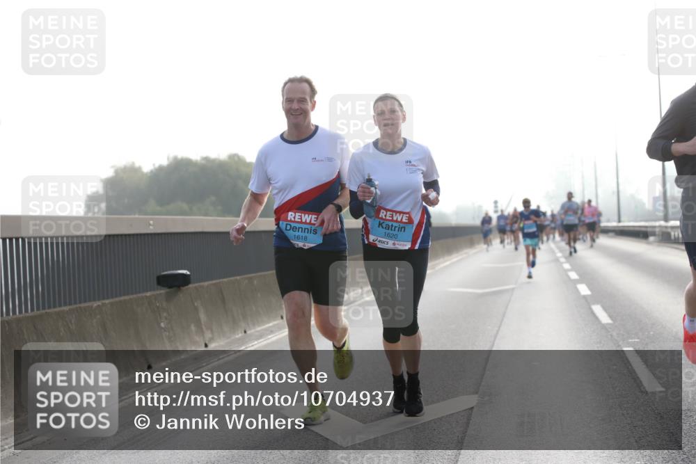 03.10.2026 - Köhlbrandbrückenlauf Jannik Wohlers http://msf.ph/oto/10704937 03.10.2026 09:17:04 Position 3 1618, 1620 meine-sportfotos.de