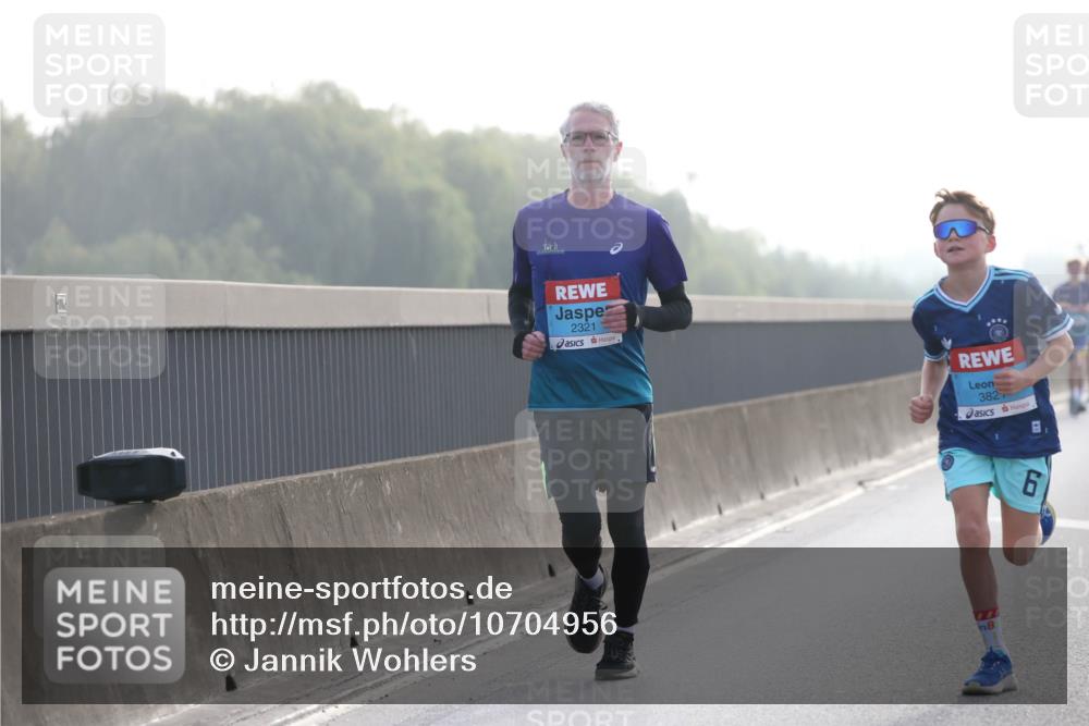 03.10.2026 - Köhlbrandbrückenlauf Jannik Wohlers http://msf.ph/oto/10704956 03.10.2026 09:17:07 Position 3 2321, 382, 6 meine-sportfotos.de