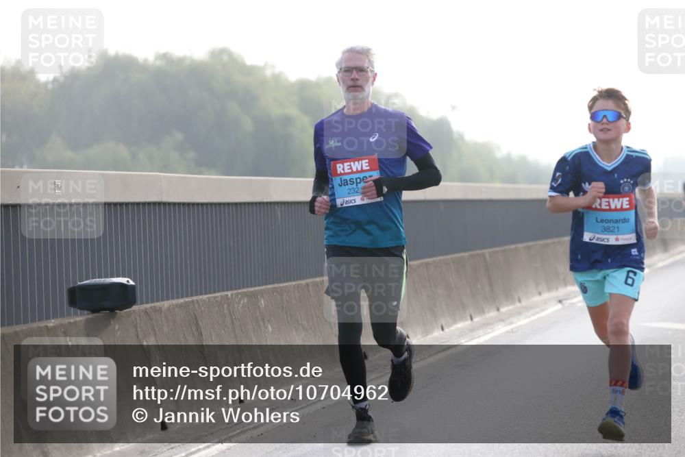 03.10.2026 - Köhlbrandbrückenlauf Jannik Wohlers http://msf.ph/oto/10704962 03.10.2026 09:17:08 Position 3 2321, 3821, 6 meine-sportfotos.de