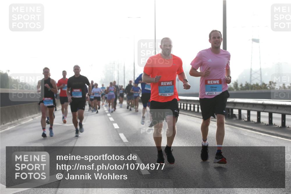 03.10.2026 - Köhlbrandbrückenlauf Jannik Wohlers http://msf.ph/oto/10704977 03.10.2026 09:17:17 Position 3 3856, 3786 meine-sportfotos.de