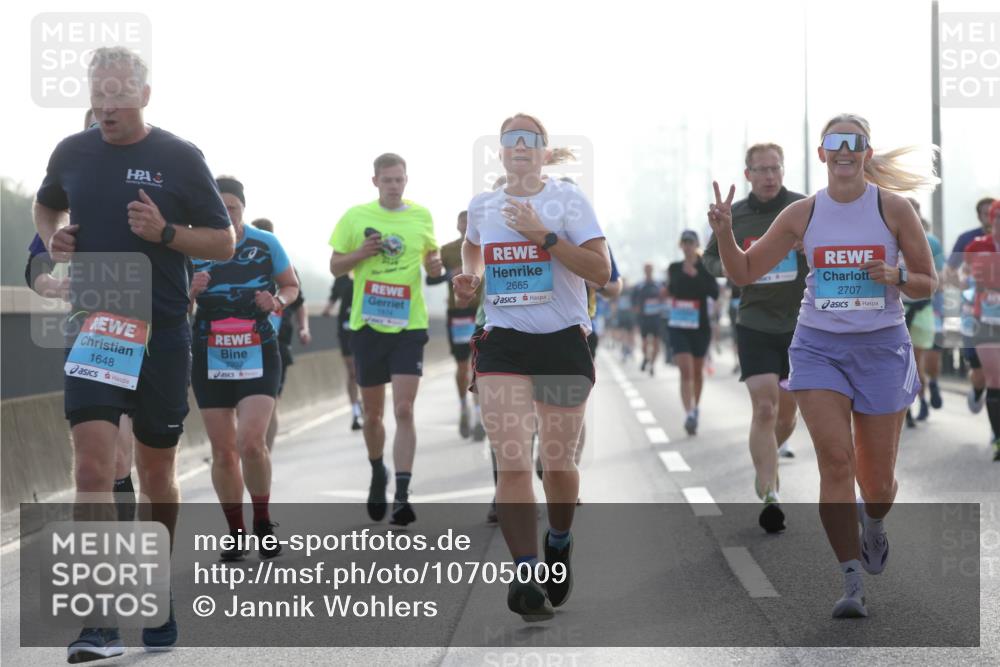 03.10.2026 - Köhlbrandbrückenlauf Jannik Wohlers http://msf.ph/oto/10705009 03.10.2026 09:17:25 Position 3 1648, 2292, 2665, 2707 meine-sportfotos.de