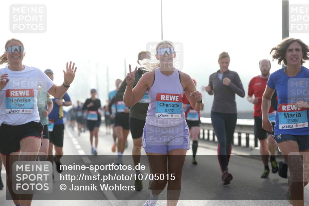 03.10.2026 - Köhlbrandbrückenlauf Jannik Wohlers http://msf.ph/oto/10705015 03.10.2026 09:17:26 Position 3 2665, 2707, 2338 meine-sportfotos.de