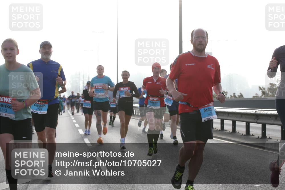 03.10.2026 - Köhlbrandbrückenlauf Jannik Wohlers http://msf.ph/oto/10705027 03.10.2026 09:17:30 Position 3 1873, 2393, 123, 1237, 3, 1236 meine-sportfotos.de