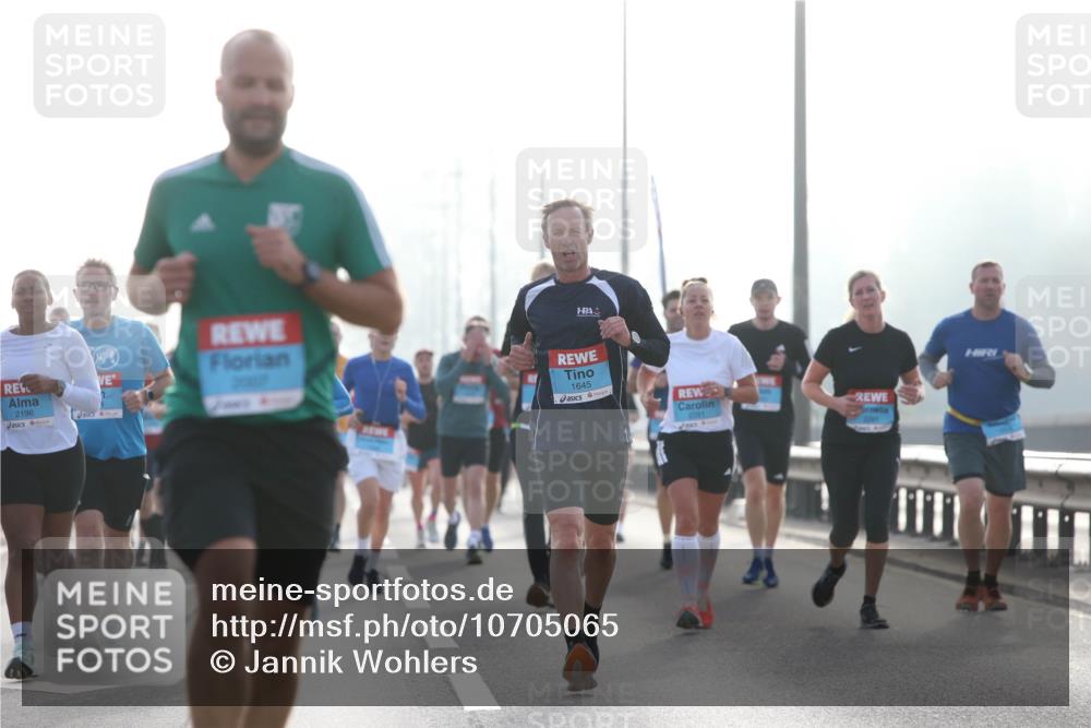03.10.2026 - Köhlbrandbrückenlauf Jannik Wohlers http://msf.ph/oto/10705065 03.10.2026 09:17:38 Position 3 2196, 1645 meine-sportfotos.de