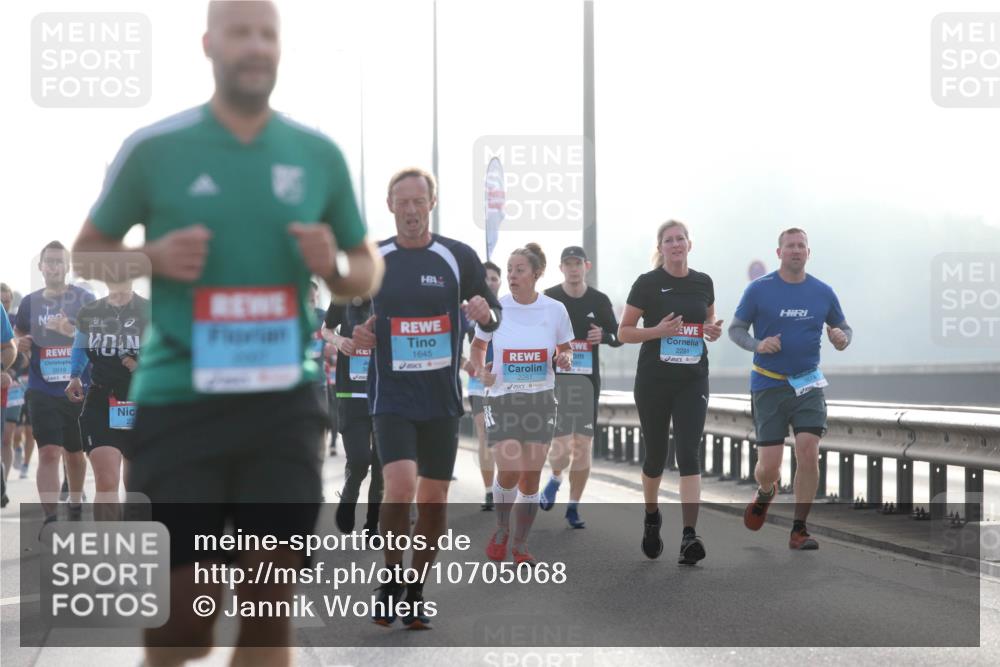 03.10.2026 - Köhlbrandbrückenlauf Jannik Wohlers http://msf.ph/oto/10705068 03.10.2026 09:17:39 Position 3 2019, 23, 1645, 2281, 22911 meine-sportfotos.de