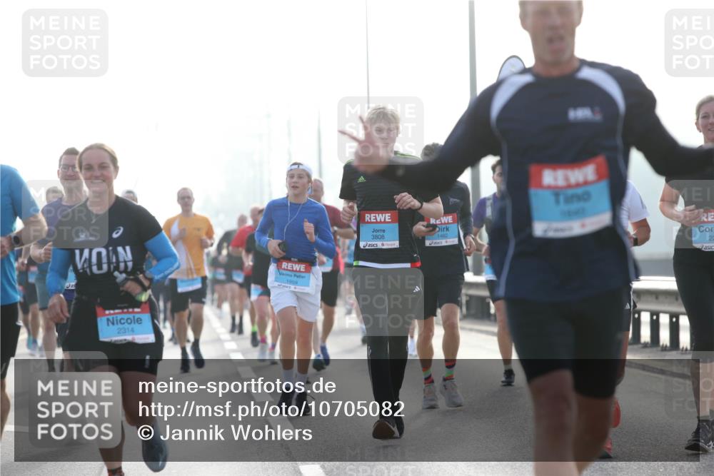 03.10.2026 - Köhlbrandbrückenlauf Jannik Wohlers http://msf.ph/oto/10705082 03.10.2026 09:17:42 Position 3 2314, 1959, 1462, 3808, 22 meine-sportfotos.de