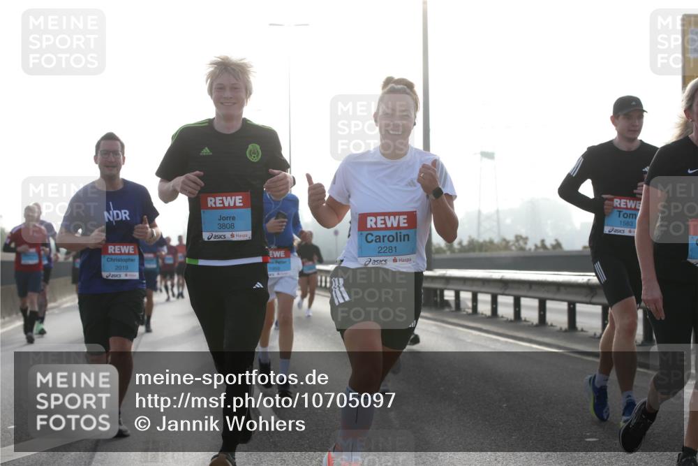 03.10.2026 - Köhlbrandbrückenlauf Jannik Wohlers http://msf.ph/oto/10705097 03.10.2026 09:17:46 Position 3 2019, 3808, 1959, 2281, 1583 meine-sportfotos.de