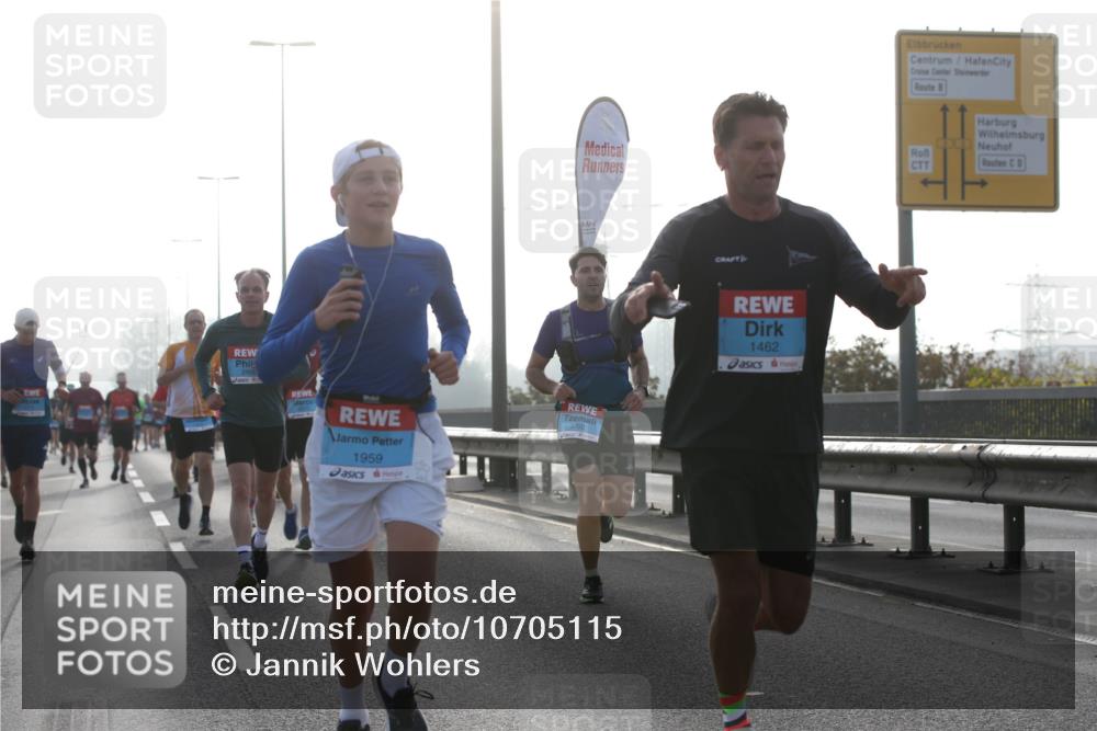 03.10.2026 - Köhlbrandbrückenlauf Jannik Wohlers http://msf.ph/oto/10705115 03.10.2026 09:17:47 Position 3 1959, 1462 meine-sportfotos.de