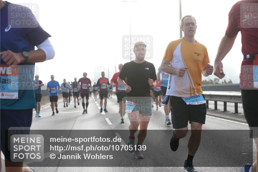 03.10.2026 - Köhlbrandbrückenlauf Jannik Wohlers http://msf.ph/oto/10705139 03.10.2026 09:17:51 Position 3 15, 0517, 150, 1073 meine-sportfotos.de
