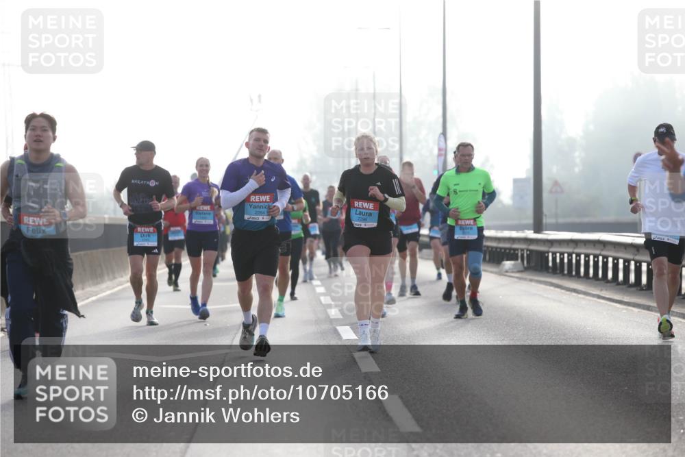 03.10.2026 - Köhlbrandbrückenlauf Jannik Wohlers http://msf.ph/oto/10705166 03.10.2026 09:17:58 Position 3 2264, 2296 meine-sportfotos.de