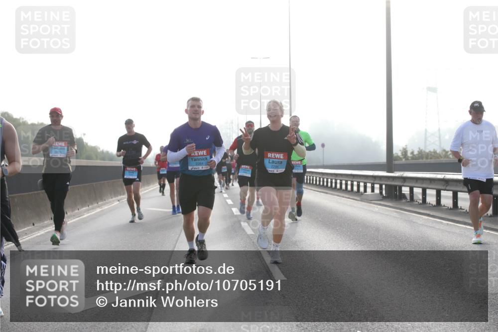 03.10.2026 - Köhlbrandbrückenlauf Jannik Wohlers http://msf.ph/oto/10705191 03.10.2026 09:18:02 Position 3 2409, 2264, 2296 meine-sportfotos.de