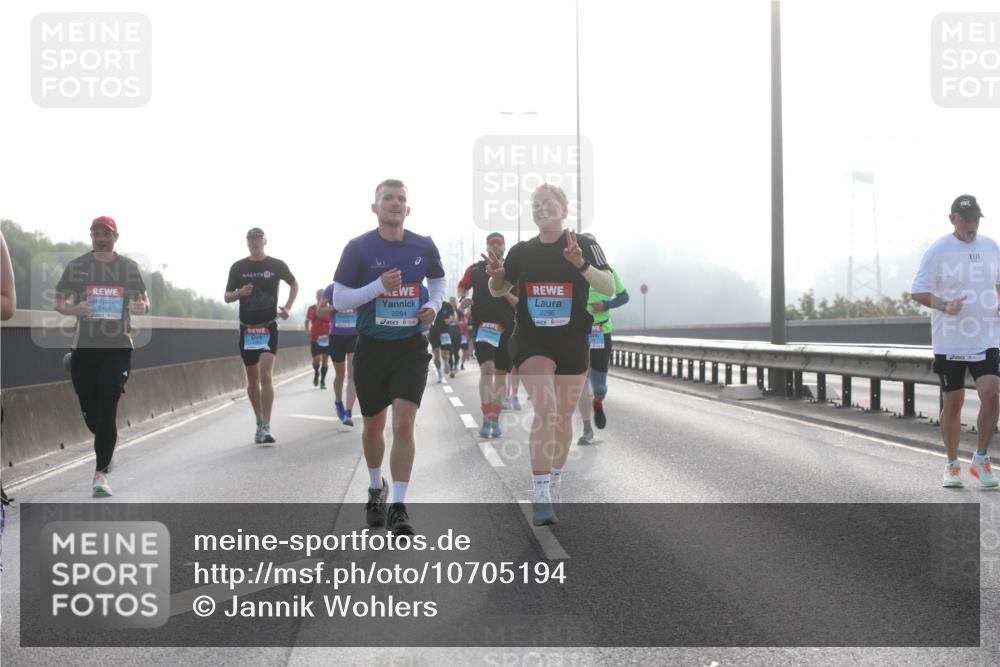 03.10.2026 - Köhlbrandbrückenlauf Jannik Wohlers http://msf.ph/oto/10705194 03.10.2026 09:18:02 Position 3 2409, 2264, 2296 meine-sportfotos.de