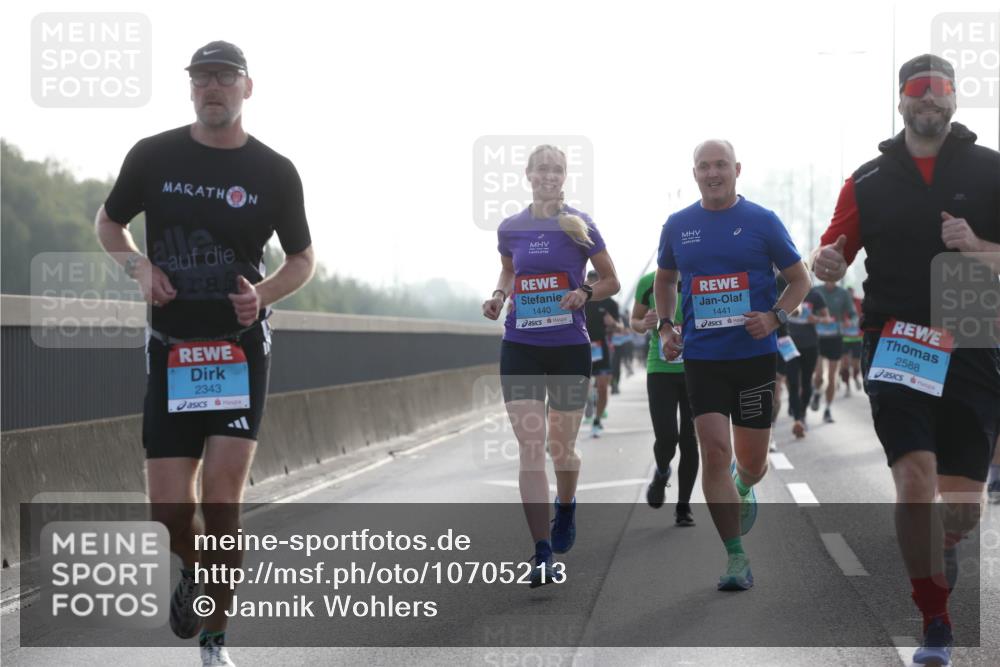 03.10.2026 - Köhlbrandbrückenlauf Jannik Wohlers http://msf.ph/oto/10705213 03.10.2026 09:18:05 Position 3 2343, 1440, 1441, 2588 meine-sportfotos.de