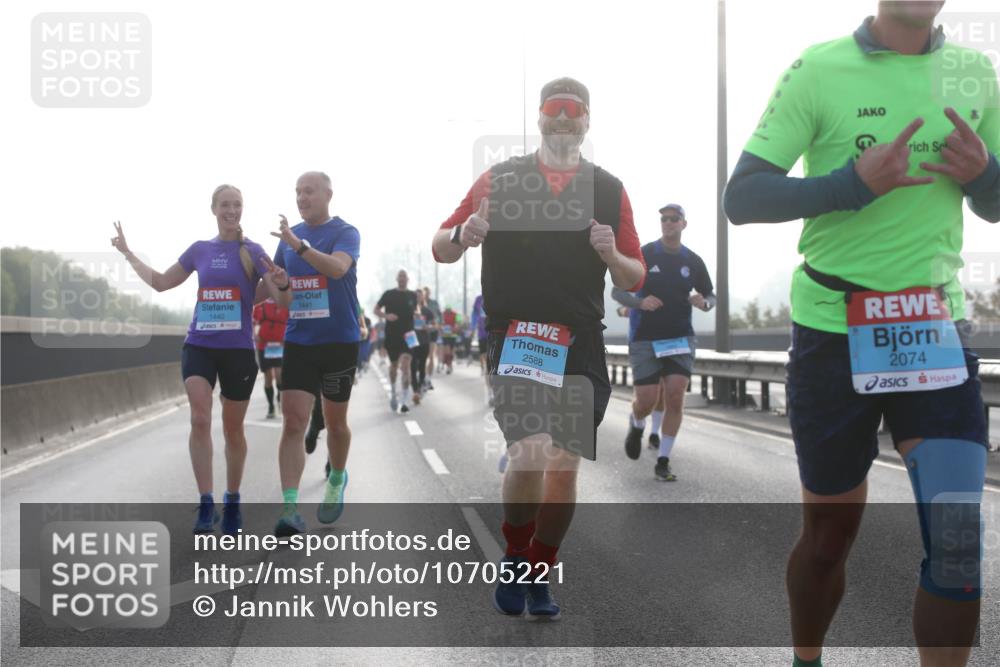 03.10.2026 - Köhlbrandbrückenlauf Jannik Wohlers http://msf.ph/oto/10705221 03.10.2026 09:18:06 Position 3 1441, 1440, 2588, 2074 meine-sportfotos.de