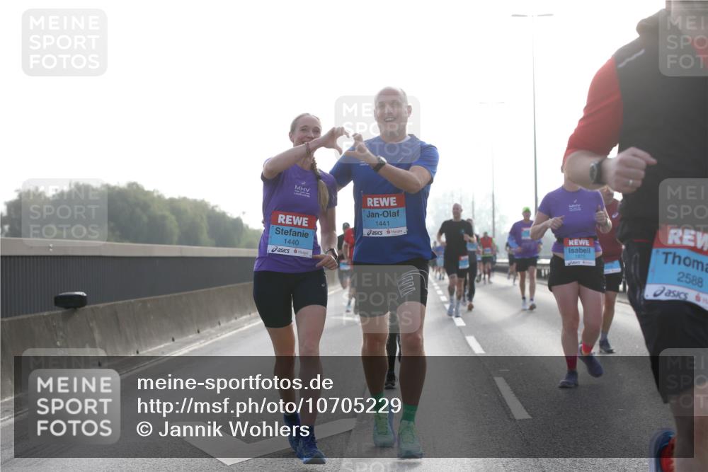 03.10.2026 - Köhlbrandbrückenlauf Jannik Wohlers http://msf.ph/oto/10705229 03.10.2026 09:18:07 Position 3 1440, 1441, 1877, 2588 meine-sportfotos.de