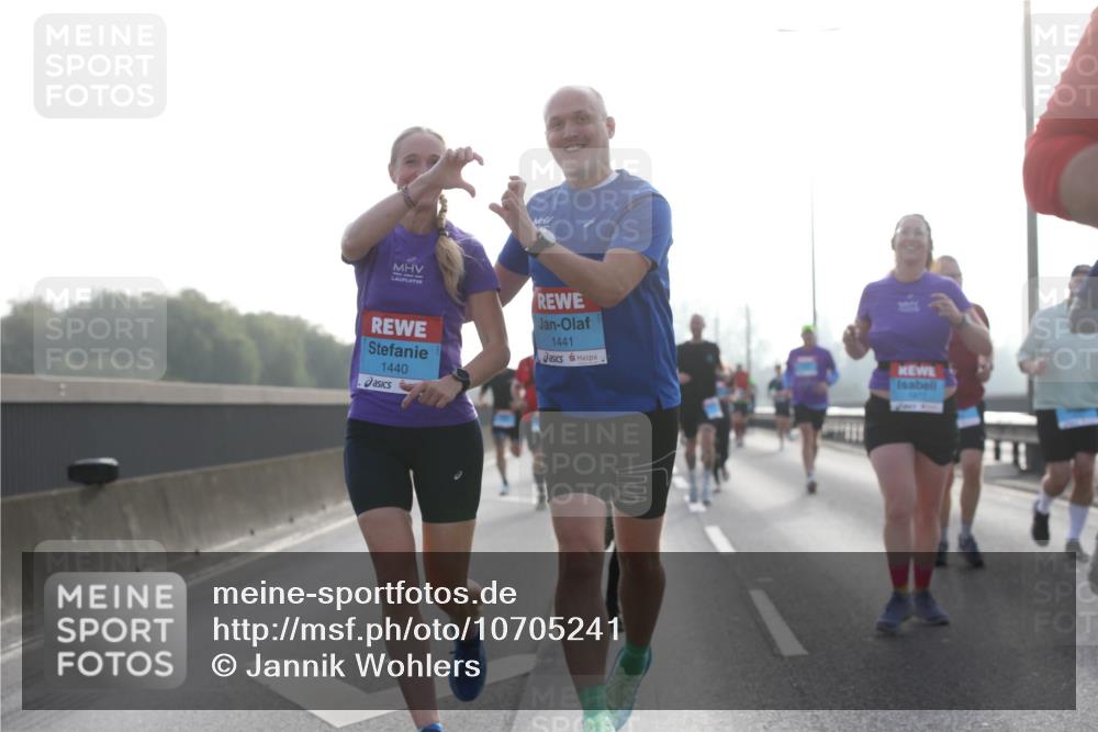 03.10.2026 - Köhlbrandbrückenlauf Jannik Wohlers http://msf.ph/oto/10705241 03.10.2026 09:18:08 Position 3 1441, 1440 meine-sportfotos.de