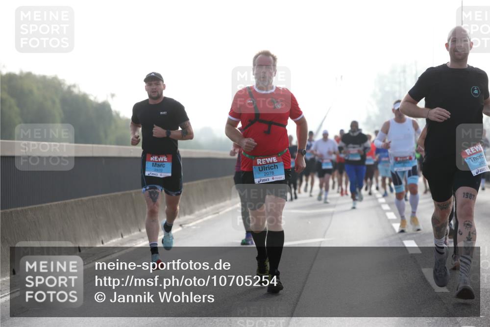 03.10.2026 - Köhlbrandbrückenlauf Jannik Wohlers http://msf.ph/oto/10705254 03.10.2026 09:18:10 Position 3 2970, 2078, 245, 1987 meine-sportfotos.de