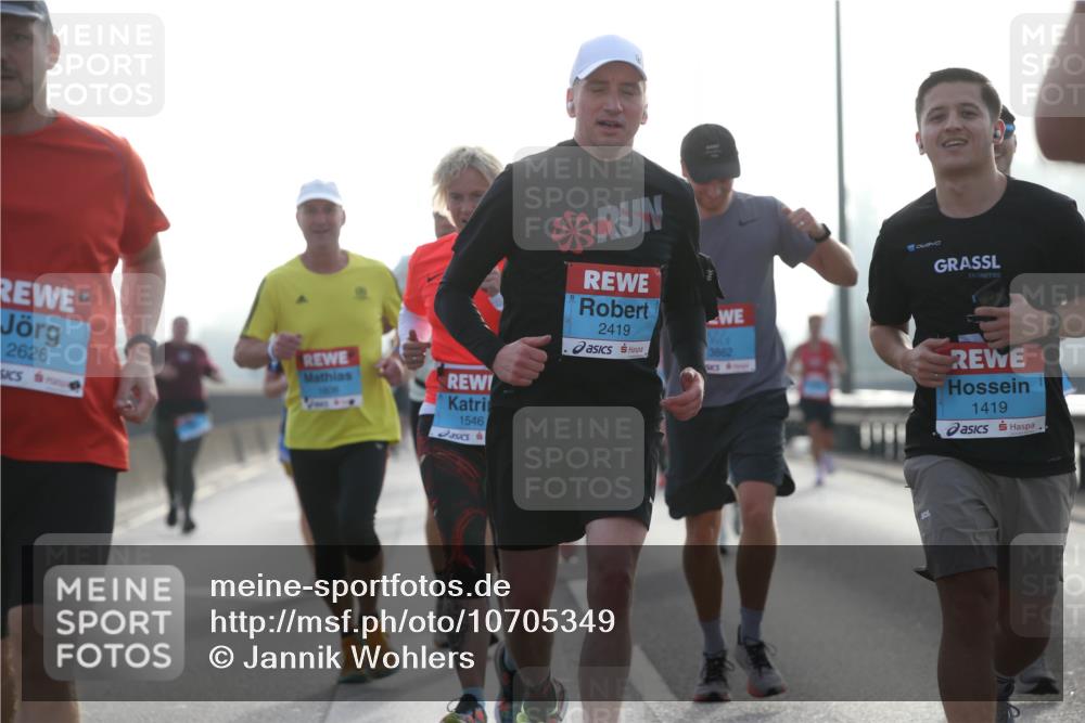 03.10.2026 - Köhlbrandbrückenlauf Jannik Wohlers http://msf.ph/oto/10705349 03.10.2026 09:18:24 Position 3 2626, 1408, 1546, 2419, 3862, 1419 meine-sportfotos.de
